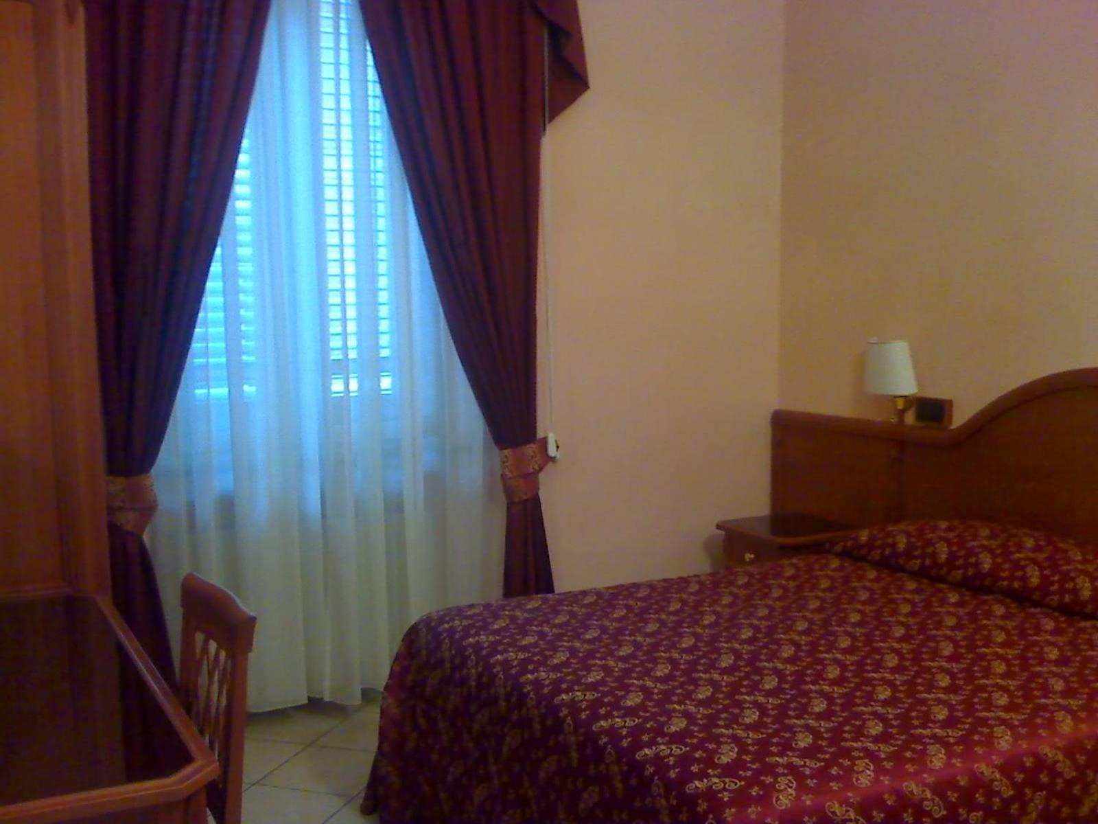 Albergo Sandra โรม ภายนอก รูปภาพ