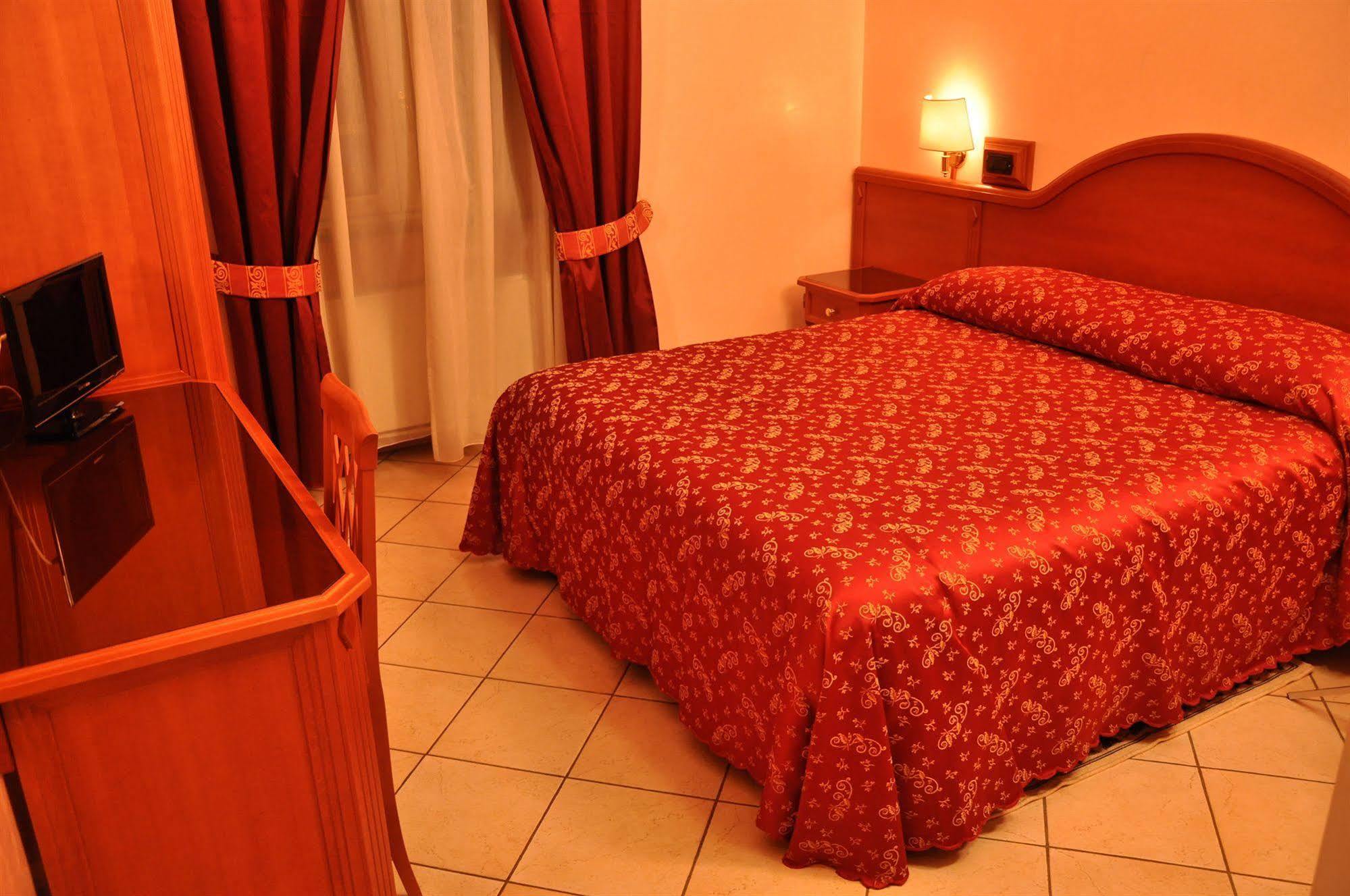 Albergo Sandra โรม ภายนอก รูปภาพ