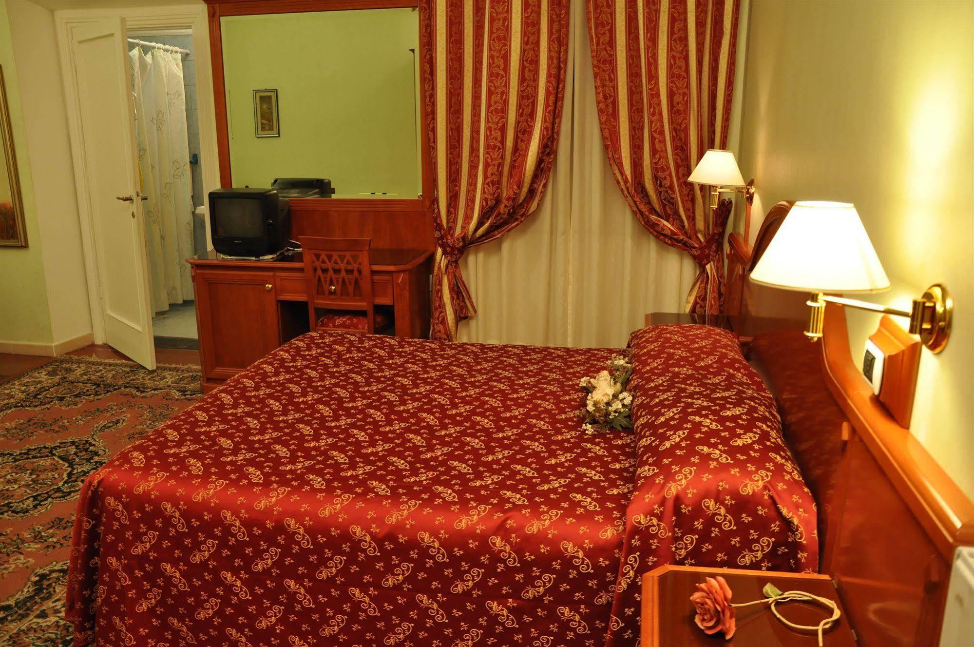 Albergo Sandra โรม ภายนอก รูปภาพ